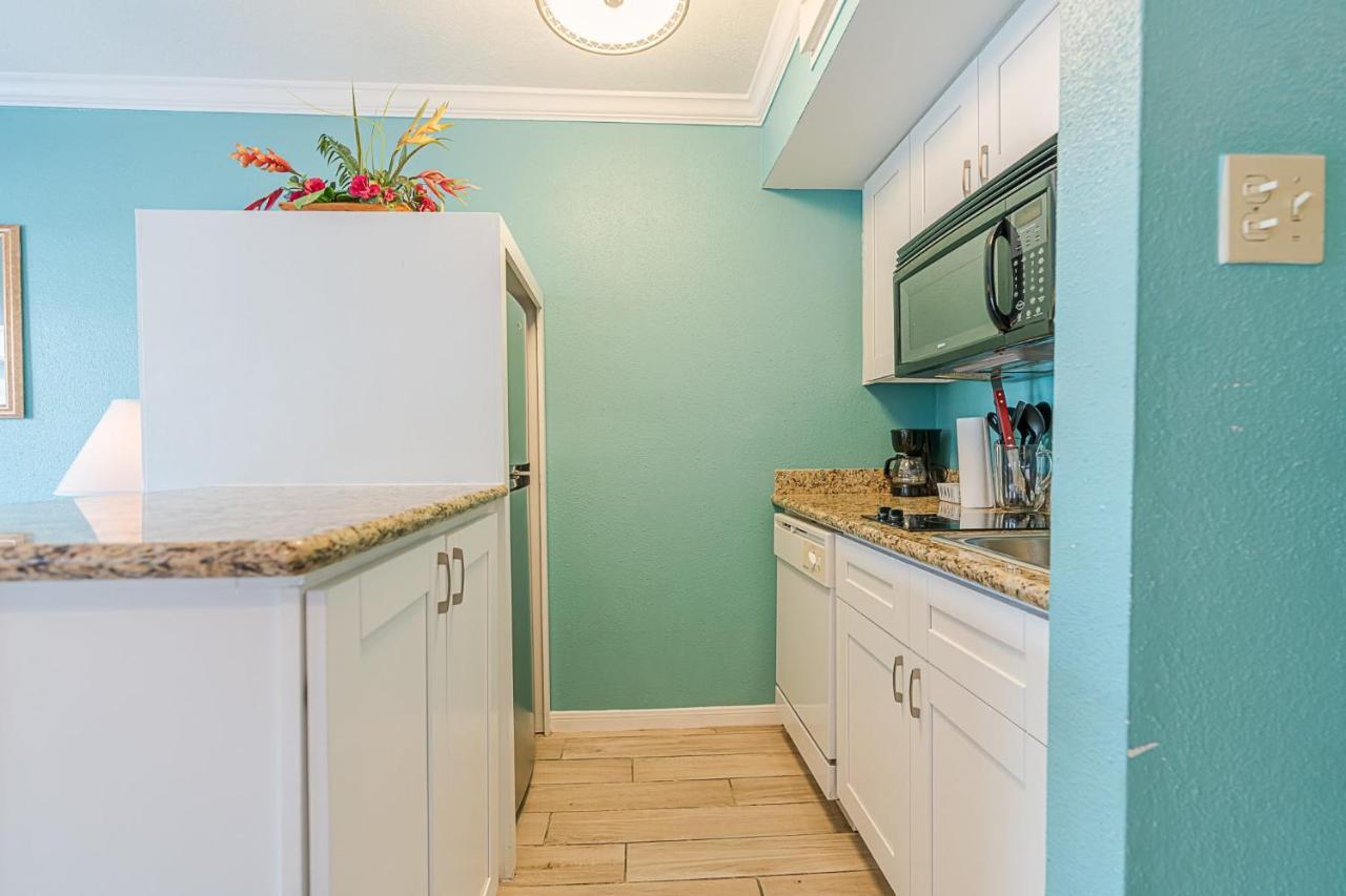 Beachside Bungalow With 2 Pools Hotell Galveston Exteriör bild