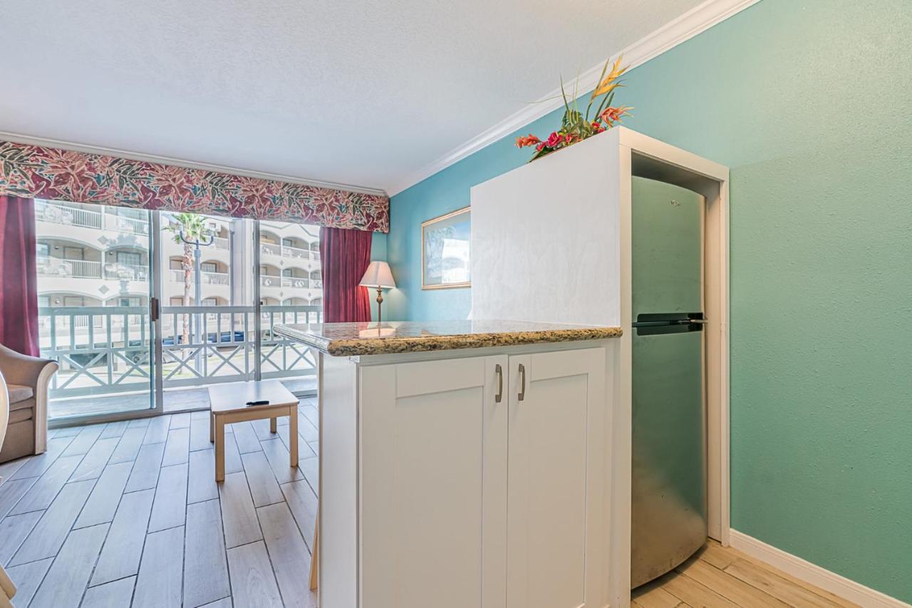 Beachside Bungalow With 2 Pools Hotell Galveston Exteriör bild