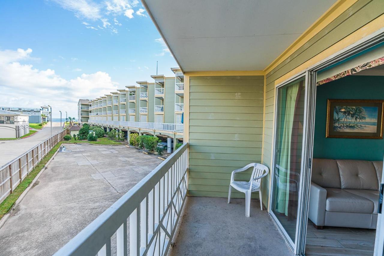 Beachside Bungalow With 2 Pools Hotell Galveston Exteriör bild